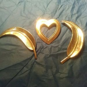 Vintage goldtone pins